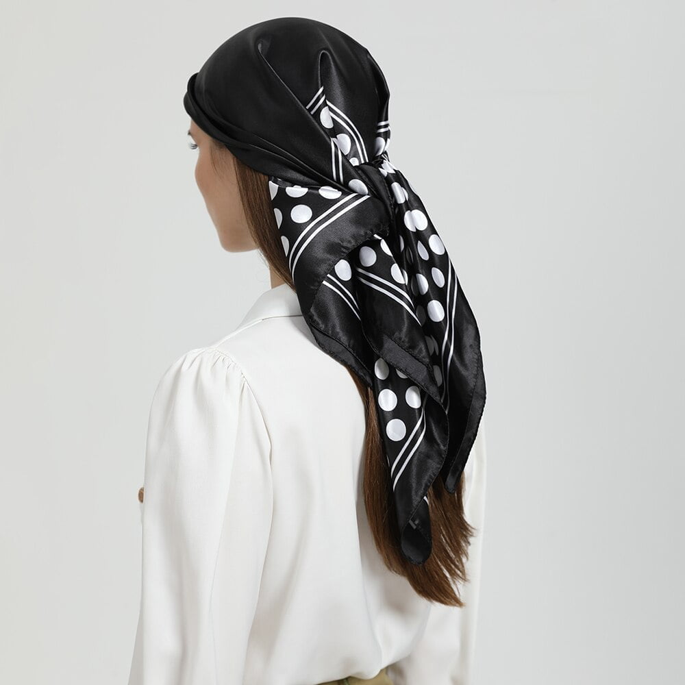 Foulard Pois Noir Blanc Élégance Intemporelle – Image 4