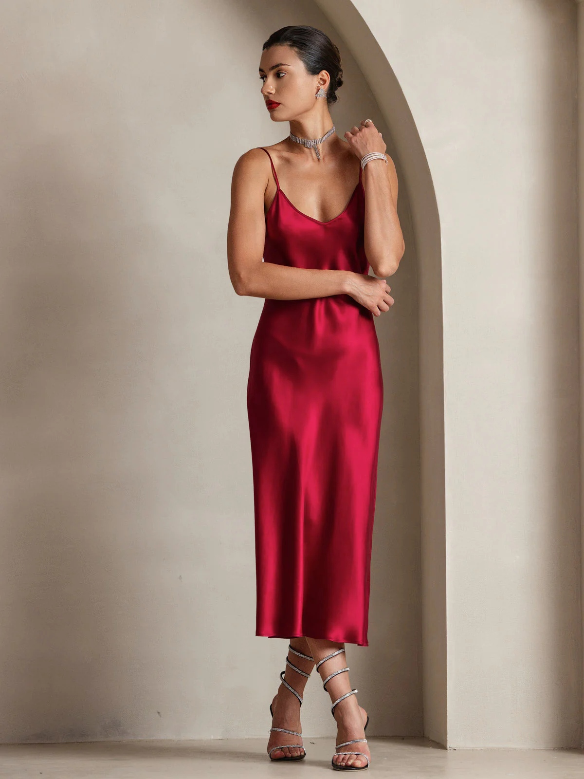 Robe Longue en Soie avec Bretelles Spaghetti – Image 6
