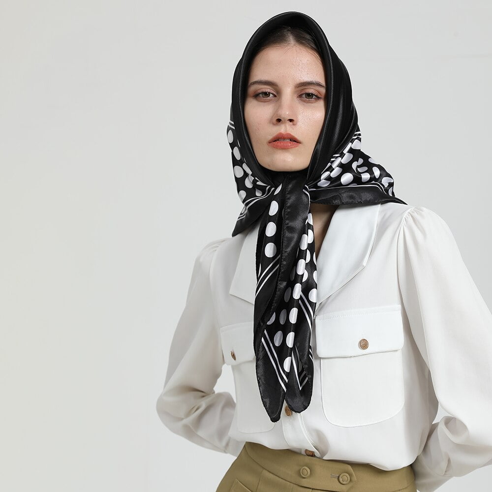 Foulard Pois Noir Blanc Élégance Intemporelle – Image 6